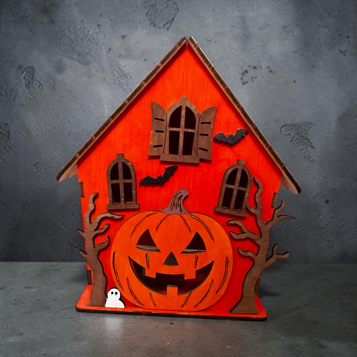 Houten Halloween Huisje Oranje – Pompoenhuis met Schedel & Vleermuizen
