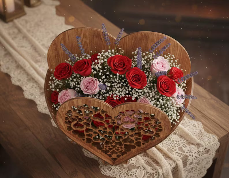 Decoratieve Houten Mand in Hartvorm, Lasergesneden, GEPERSONALISEERD met Naam of Tekst - Bloemenhouder, Organizer, Perfect Cadeau voor Elke Gelegenheid